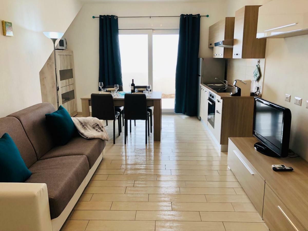 Apartment Tramonto Sea-Front Valledoria  Dış mekan fotoğraf